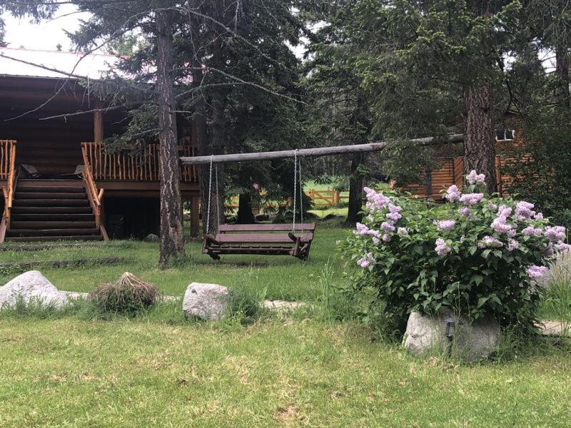 Beaver Guest Ranch Bridge Lake Kültér fotó