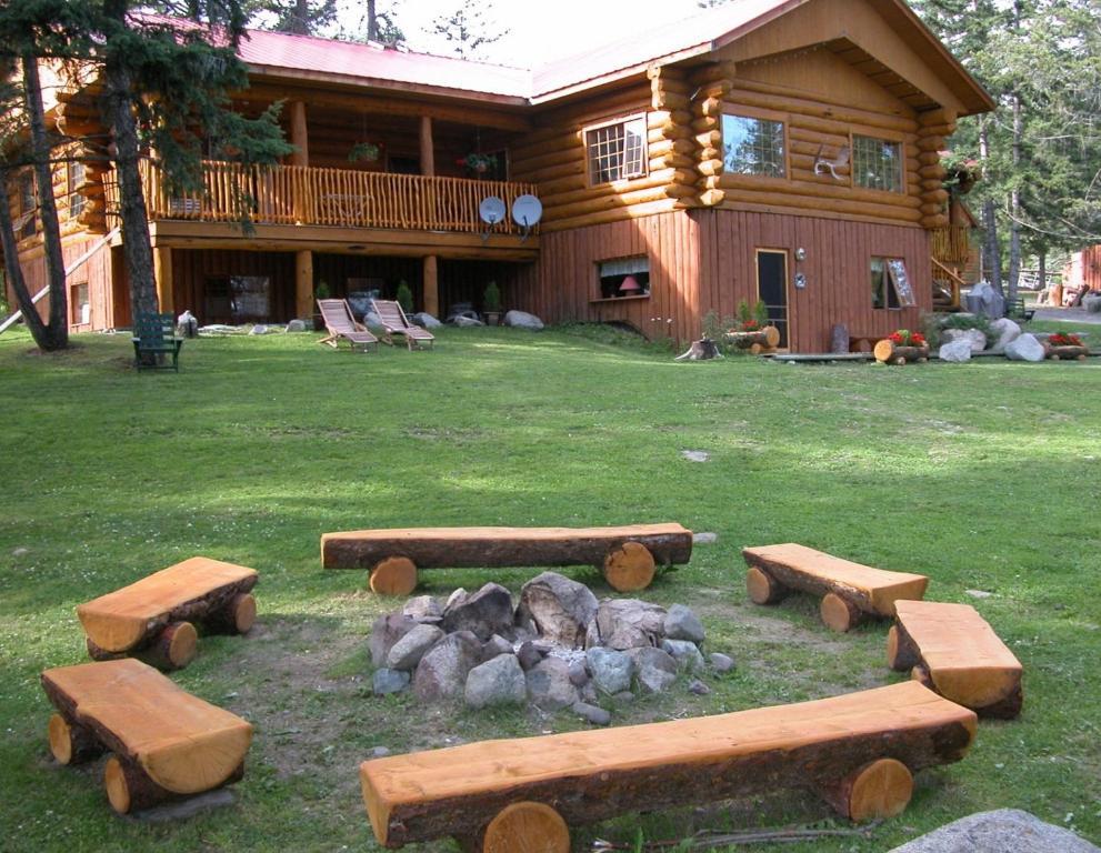 Beaver Guest Ranch Bridge Lake Kültér fotó
