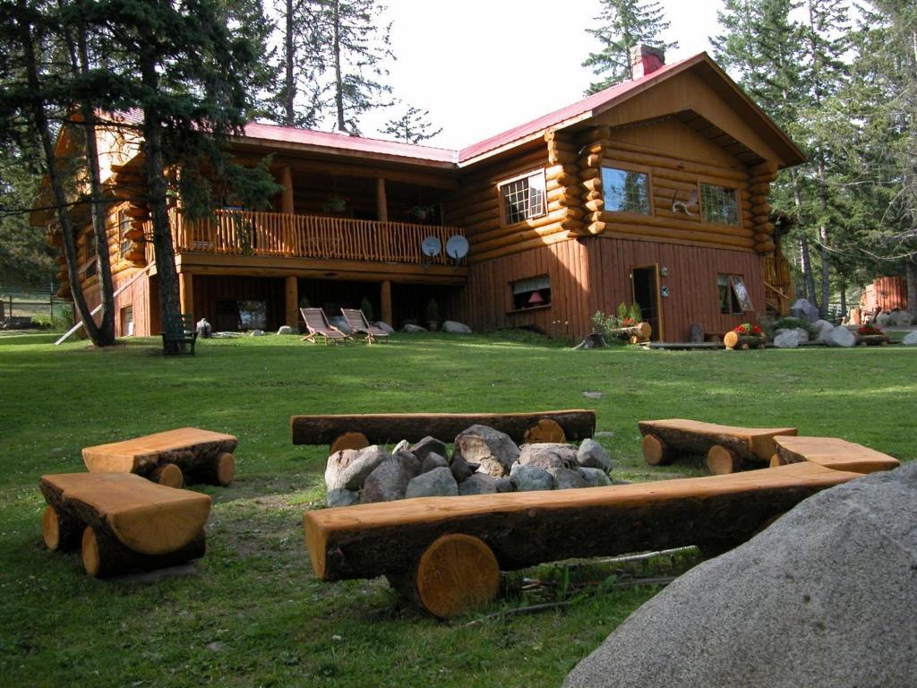 Beaver Guest Ranch Bridge Lake Kültér fotó